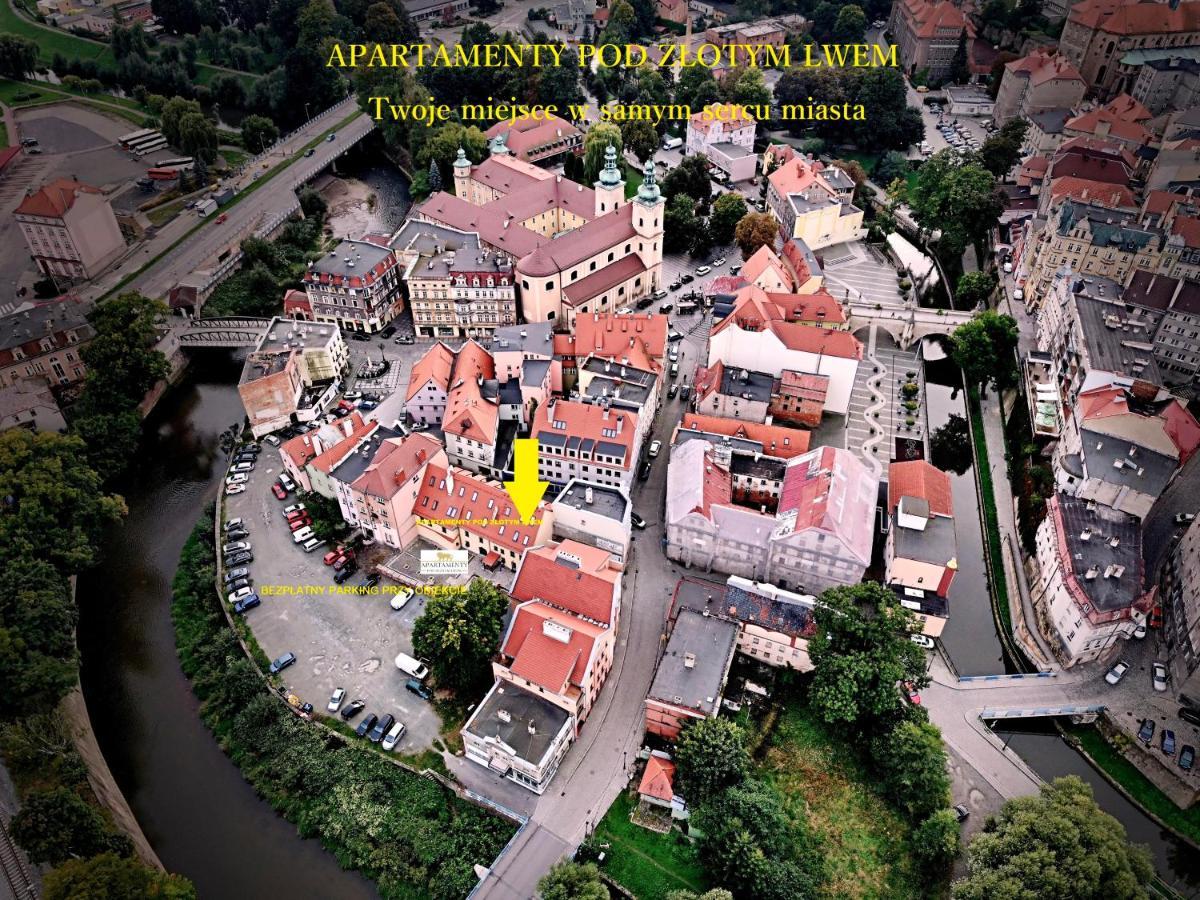 Hotel, Apartament Pod Zlotym Lwem W Samym Centrum Miasta Z Darmowym Parkingiem VII Kłodzko Exterior foto